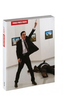 WORLD PRESS PHOTO 17 | 9788417056025 | Llibreria La Puça | Llibreria online d'Arsèguel - Comprar llibres en català online - Llibres Andorra i Pirineu